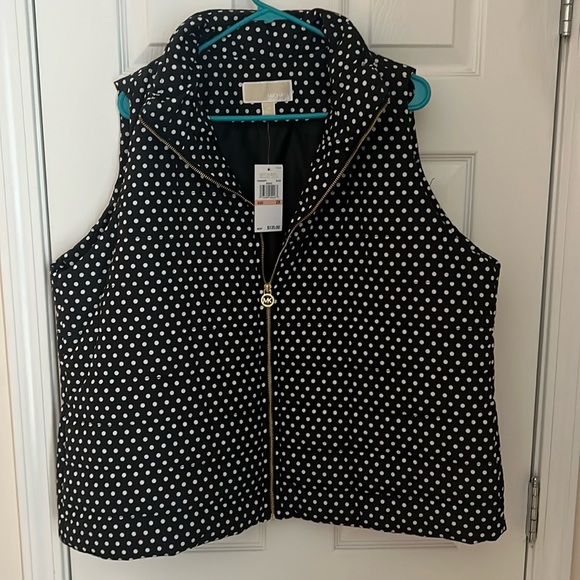 Black and White Polka Dot Vest - Picture 1 of 4
